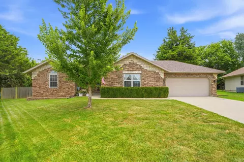 247 Bradley Ct, Highlandville, MO 65669
