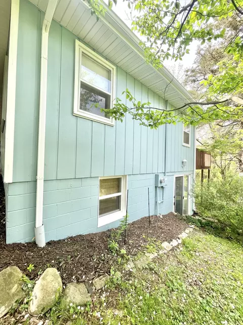 Exterior - 1207 E Georgia St, Ozark, MO 65721 photo 5 of 11