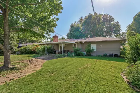 Exterior - 2444 S Mccann Ave, Springfield, MO 65804 photo 9 of 11