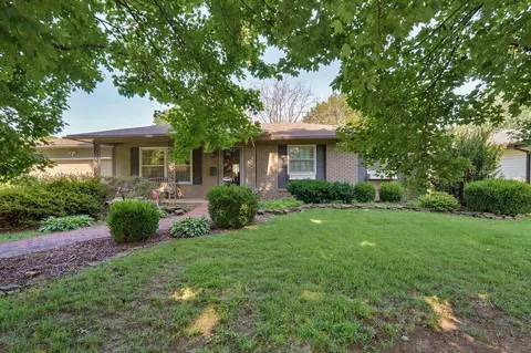 Exterior - 2444 S Mccann Ave, Springfield, MO 65804 photo 2 of 11