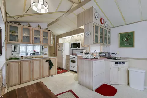 Kitchen - 307 Sunshine Cir, Branson, MO 65616 photo 1 of 3