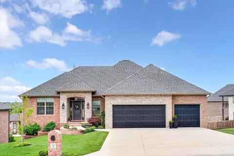 Exterior - 1632 W Gaslight Dr, Springfield, MO 65810 photo 4 of 4
