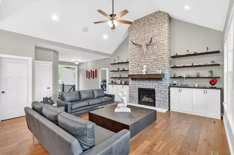 Living - 1632 W Gaslight Dr, Springfield, MO 65810 photo 1 of 1
