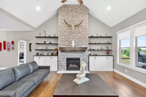 Other - 1632 W Gaslight Dr, Springfield, MO 65810 photo 2 of 12