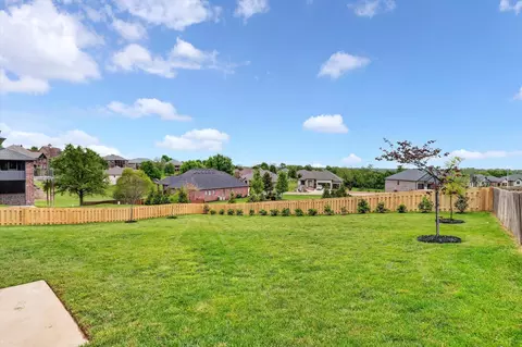 Exterior - 1632 W Gaslight Dr, Springfield, MO 65810 photo 3 of 4