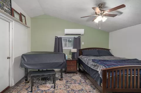 Bedroom - 6472 N Farm Road 91, Willard, MO 65781 photo 1 of 3