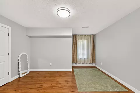 Bedroom - 1854 S Oakmont Ave, Springfield, MO 65809 photo 4 of 6