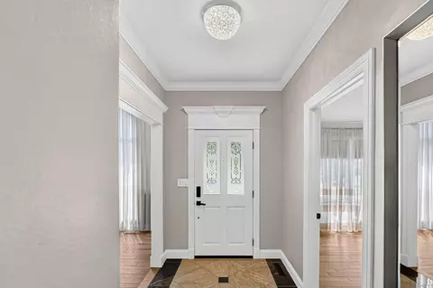 Entry Way - 1854 S Oakmont Ave, Springfield, MO 65809 photo 1 of 4