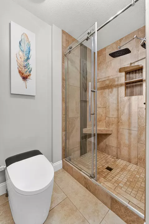Bath - 1854 S Oakmont Ave, Springfield, MO 65809 photo 3 of 7