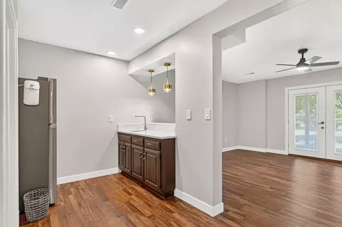 Entry Way - 1854 S Oakmont Ave, Springfield, MO 65809 photo 4 of 4