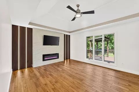 Living - 1854 S Oakmont Ave, Springfield, MO 65809 photo 2 of 5