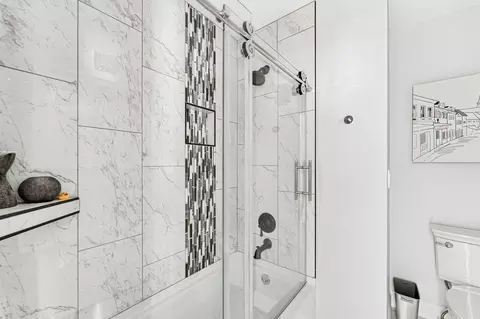 Bath - 1854 S Oakmont Ave, Springfield, MO 65809 photo 5 of 7