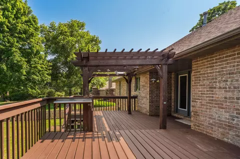 Exterior - 1854 S Oakmont Ave, Springfield, MO 65809 photo 8 of 12