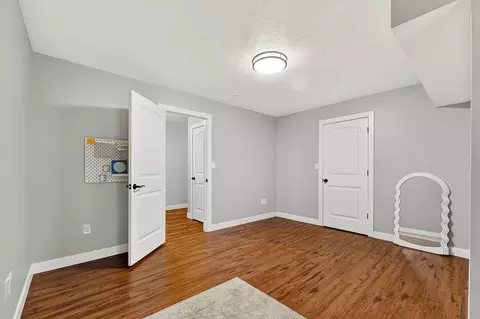 Bedroom - 1854 S Oakmont Ave, Springfield, MO 65809 photo 5 of 6