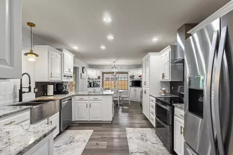 Kitchen - 3710 S Suburban Ave, Springfield, MO 65807 photo 5 of 5