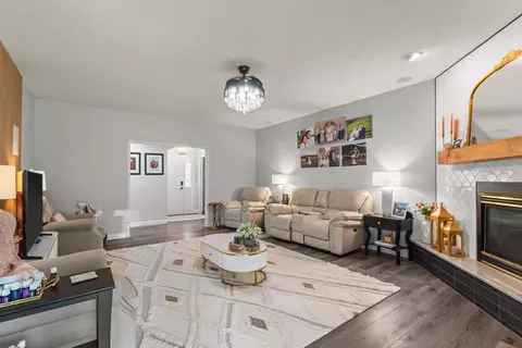 Living - 3710 S Suburban Ave, Springfield, MO 65807 photo 2 of 2