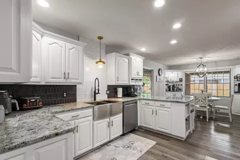 Kitchen - 3710 S Suburban Ave, Springfield, MO 65807 photo 1 of 5