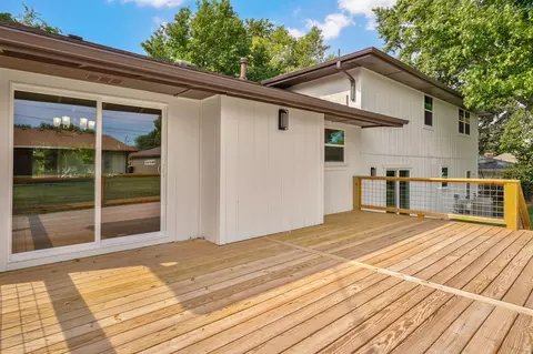 Exterior - 713 E Meadowlark Cir, Springfield, MO 65810 photo 7 of 14