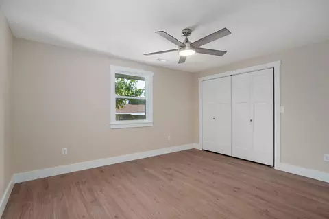 Bedroom - 713 E Meadowlark Cir, Springfield, MO 65810 photo 2 of 6