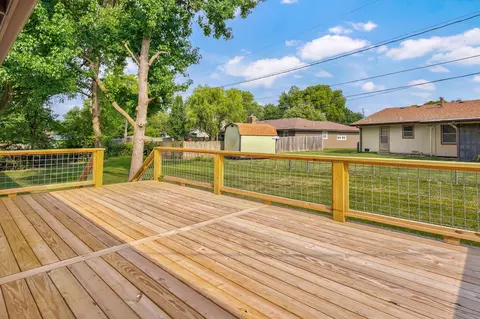 Exterior - 713 E Meadowlark Cir, Springfield, MO 65810 photo 6 of 14