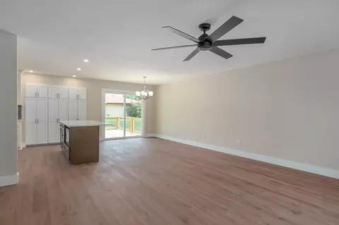 Living - 713 E Meadowlark Cir, Springfield, MO 65810 photo 5 of 14