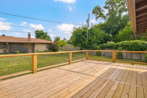 Exterior - 713 E Meadowlark Cir, Springfield, MO 65810 photo 8 of 14