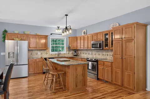 Kitchen - 4250 E Misty Woods St, Springfield, MO 65809 photo 2 of 3