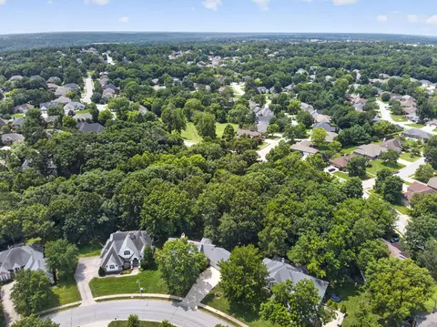View/Area - 4250 E Misty Woods St, Springfield, MO 65809 photo 2 of 4