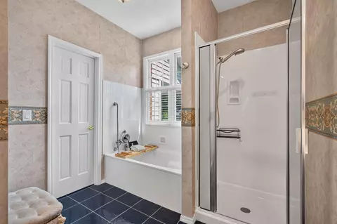 Bath - 4250 E Misty Woods St, Springfield, MO 65809 photo 3 of 7