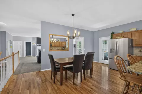 Dining - 4250 E Misty Woods St, Springfield, MO 65809 photo 3 of 3