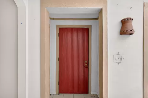 Entry Way - 4235 S Windermere Ave, Springfield, MO 65804 photo 1 of 3