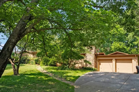 Exterior - 4235 S Windermere Ave, Springfield, MO 65804 photo 1 of 13