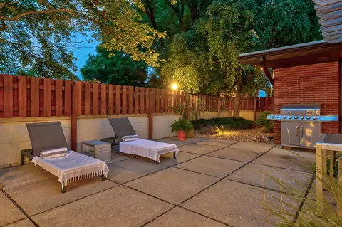 Exterior - 1901 S Cedarbrook Ave, Springfield, MO 65804 photo 11 of 29