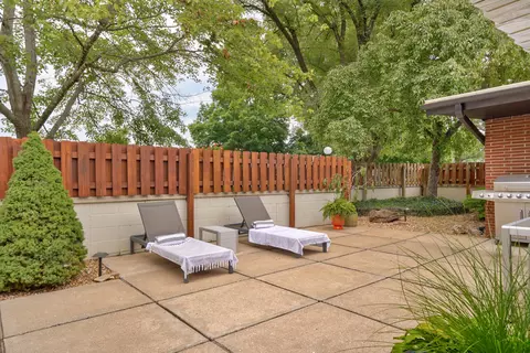 Exterior - 1901 S Cedarbrook Ave, Springfield, MO 65804 photo 10 of 29