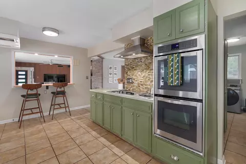 Kitchen - 1901 S Cedarbrook Ave, Springfield, MO 65804 photo 5 of 5