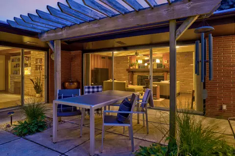 Exterior - 1901 S Cedarbrook Ave, Springfield, MO 65804 photo 7 of 29