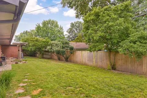 Exterior - 1901 S Cedarbrook Ave, Springfield, MO 65804 photo 20 of 29