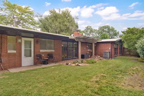 Exterior - 1901 S Cedarbrook Ave, Springfield, MO 65804 photo 15 of 29