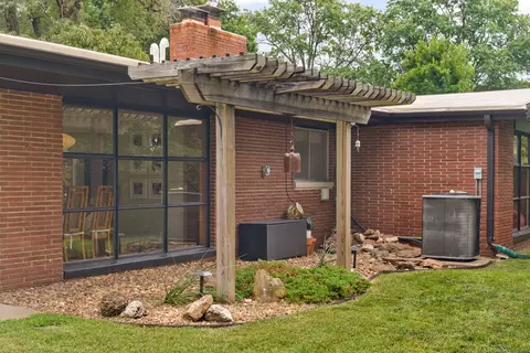 Exterior - 1901 S Cedarbrook Ave, Springfield, MO 65804 photo 18 of 29