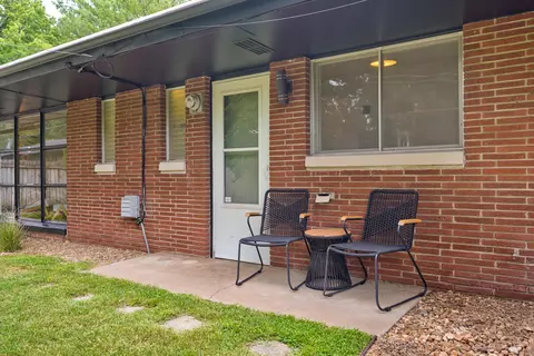 Exterior - 1901 S Cedarbrook Ave, Springfield, MO 65804 photo 16 of 29
