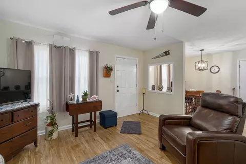 Entry Way - 3051 W Harrison St, Springfield, MO 65802 photo 1 of 2
