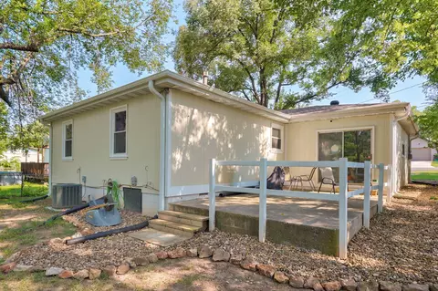Exterior - 3051 W Harrison St, Springfield, MO 65802 photo 8 of 9