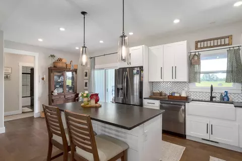 Kitchen - 1032 Division St, Sparta, MO 65753 photo 2 of 5