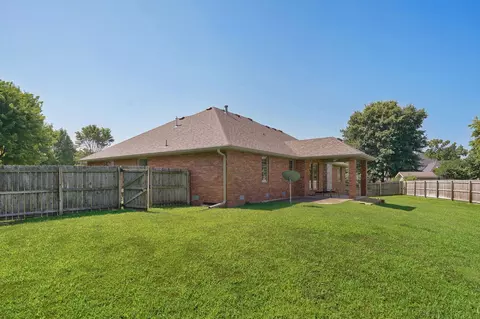 Exterior - 4855 S Blakey Ct, Springfield, MO 65810 photo 7 of 9