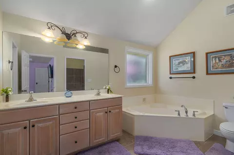 Bath - 4855 S Blakey Ct, Springfield, MO 65810 photo 1 of 7