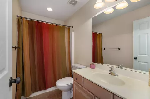 Bath - 4855 S Blakey Ct, Springfield, MO 65810 photo 7 of 7