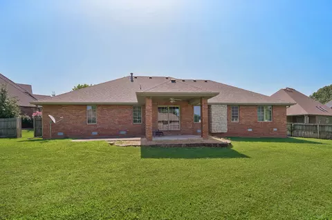 Exterior - 4855 S Blakey Ct, Springfield, MO 65810 photo 5 of 9