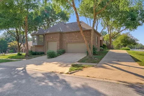 Exterior - 4931 S Glenhaven Ave, Springfield, MO 65804 photo 2 of 6