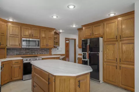 Kitchen - 4931 S Glenhaven Ave, Springfield, MO 65804 photo 6 of 6