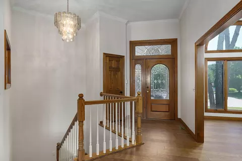 Entry Way - 4931 S Glenhaven Ave, Springfield, MO 65804 photo 2 of 3